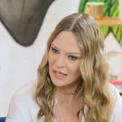 Συγκλονίζει η Υβόννη Μπόσνιακ: «Με έκλεψε και μου έσπασε τα δάχτυλα»