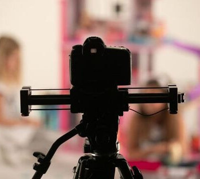 The DOLLcumentary: Ένα ντοκιμαντέρ για την επίδραση του παιχνιδιού στην ενσυναίσθηση των παιδιών