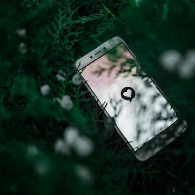 Πέντε ύποπτα «red flags» που πρέπει να προσέξεις στον κόσμο του online dating