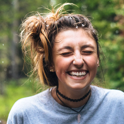 Γιατί μυρίζει άσχημα το στόμα σου και πώς θα το αντιμετωπίσεις;