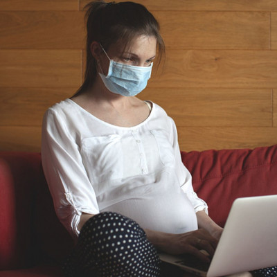 Κορονοϊός και τοκετός: Για ποιες επιπλοκές αυξάνει ο κίνδυνος