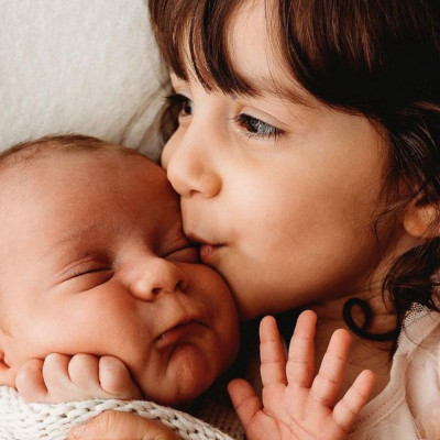 Η αδελφική αγάπη μέσα από απίθανες φωτογραφίες (pics)