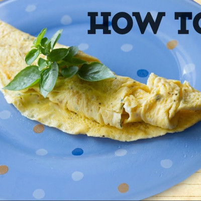 Πώς φτιάχνουμε εντυπωσιακή τυλιχτή ομελέτα, όπως ο Πετρετζίκης