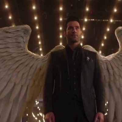 Γιατί μόνο τα φτερά του Lucifer είναι λευκά;