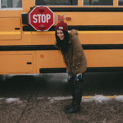 Shopping Guide: Οι ωραιότερες χρωματιστές μπότες για all day εμφανίσεις