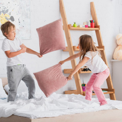 Στο ίδιο δωμάτιο τα αδέρφια ή όχι;