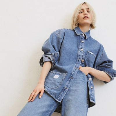 Lee x H&M: Η πρώτη denim συλλογή από 100% ανακυκλώσιμα υλικά είναι γεγονός