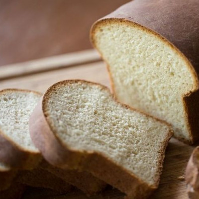 Θες να φτιάξεις το δικό σου ψωμί του τοστ; O Άκης Πετρετζίκης έχει τη συνταγή