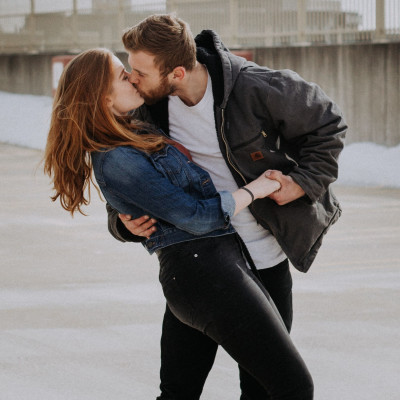 Φίλη μου μήπως έχεις πέσει θύμα «pocketing» και δεν το έχεις καταλάβει;