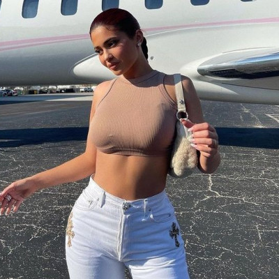 Η Kylie Jenner πήγε το γαλλικό μανικιούρ σε άλλο level