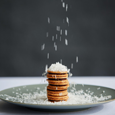 Τρεις συνταγές για υγιεινά μπισκότα βρώμης που θα θες όλη τη μέρα