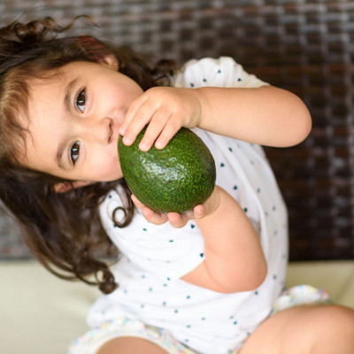 Έξι λόγοι για να βάλετε το αβοκάντο στη διατροφή των παιδιών σας