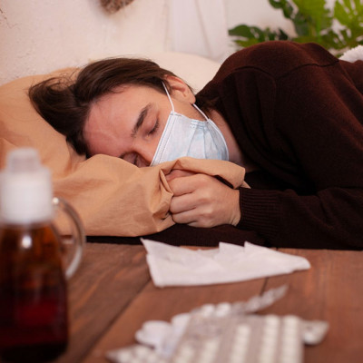 Κορονοϊός: Το φθηνό φάρμακο που μειώνει τη διάρκεια νοσηλείας