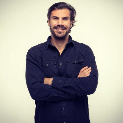 Έτσι επιβεβαίωσε ο Άκης Πετρετζίκης την είδηση πως θα γίνει μπαμπάς