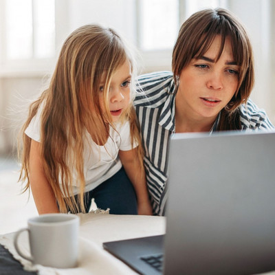 Η μαμά αξίζει χρυσό μετάλλιο για τις multitasking ικανότητές της μέσα στην πανδημία