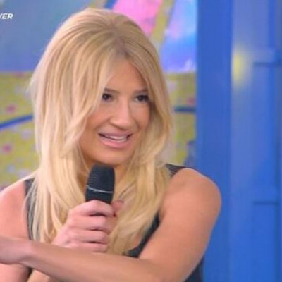 Η Φαίη Σκορδά εισέβαλε στο Καλό μεσημεράκι - «Κάγκελο» η Βάνια