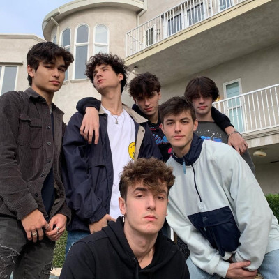 Η διασημότερη κοινότητα του Tik-Tok διαλύθηκε και υπάρχει λόγος