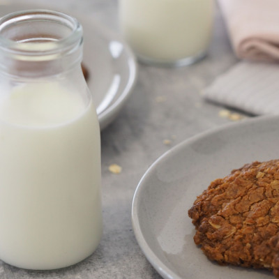 Μήπως η κατανάλωση γάλακτος σού προκαλεί ακμή;