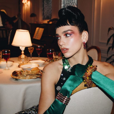 Dua Lipa: Η πρώτη κυκλοφορία του 2021 είναι ό,τι πιο hot έχεις ακούσει