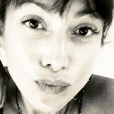 Κλέλια Ρένεση: Βόλτα στη θάλασσα με την κόρη της (pics)