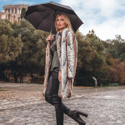 Στον γιατρό η αγαπημένη παρουσιάστρια Κατερίνα Καινούργιου