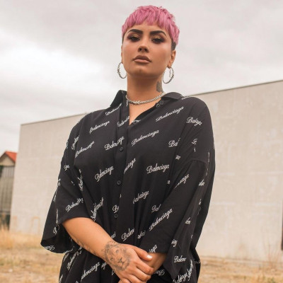 Demi Lovato: Στο νέο music video της… δεν τη νοιάζει τι θα πει ο κόσμος