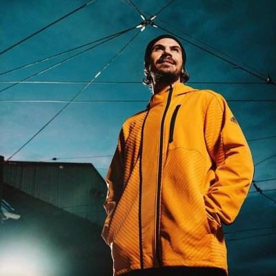 Άκης Πετρετζίκης: Κατεβαίνει για Δήμαρχος και το χιούμορ του δεν παίζεται (photos)