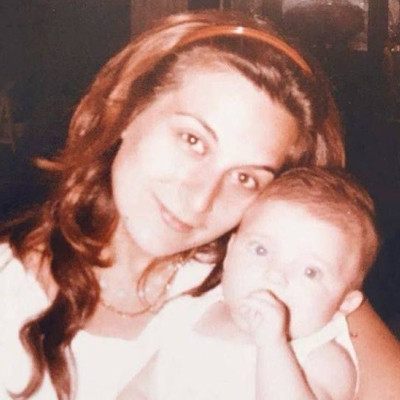 Μπορείς να καταλάβεις ποια πανέμορφη Ελληνίδα παρουσιάστρια είναι το κοριτσάκι;