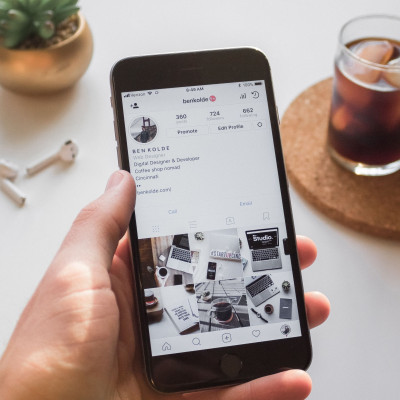 Έτσι θα καθαρίσεις σωστά τη θήκη του κινητού σου (video)