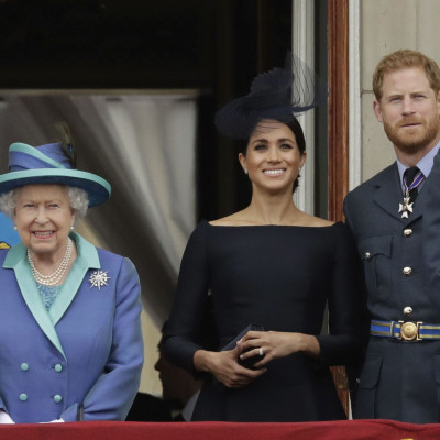 Κι όμως, η Βασίλισσα Ελισάβετ θέλει να κλέψει την παράσταση από Μeghan και Harry