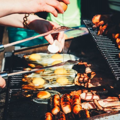 VivaLaVegan: Το «κίνημα» της Hellmann’s που μας θέλει ενωμένους και όχι πεινασμένους!