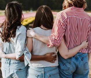 Choose to Challenge: Φέτος η Παγκόσμια Ημέρα Γυναίκας μας προκαλεί να αλλάξουμε τον κόσμο!