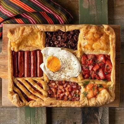 Breakfast pie από τον Άκη Πετρετζίκη