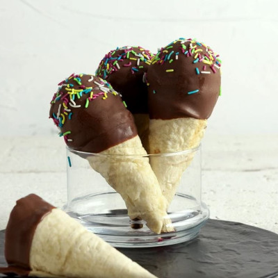 Άκης Πετρετζίκης: Χωνάκια παγωτού