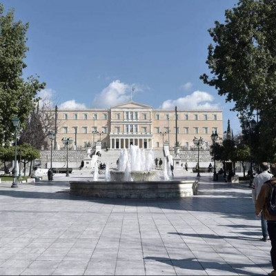 Lockdown: Πότε ανοίγουν σχολεία, εστίαση, λιανεμπόριο – Όλες οι ημερομηνίες