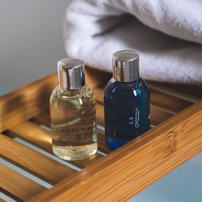 Shopping Guide: Βρήκαμε τα 8 καλύτερα σαμπουάν για μαλλιά γεμάτα λάμψη