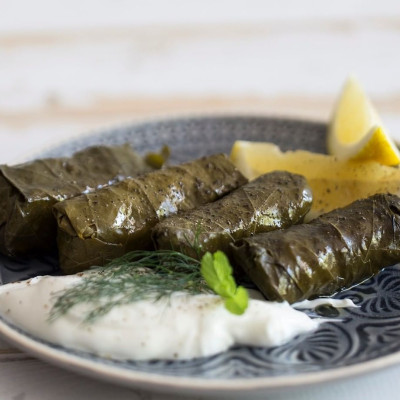 Άκης Πετρετζίκης: Ντολμαδάκια γιαλαντζί