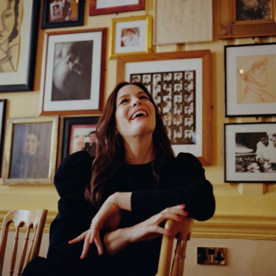 Η Liv Tyler μάς έδειξε τα παιδιά της σε μια σπάνια selfie έπειτα από την περιπέτεια της υγείας της