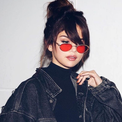 Selena Gomez: 20 sexy photos της που «έριξαν» το insta και έχεις ξεχάσει