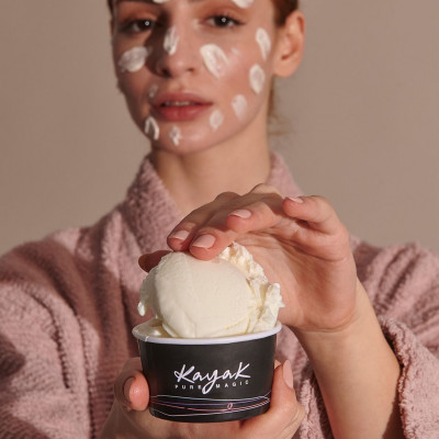 H ελληνική εταιρεία παγωτού Kayak μας μεταφέρει στον κόσμο του παγωτού με ένα σουρεαλιστικό video