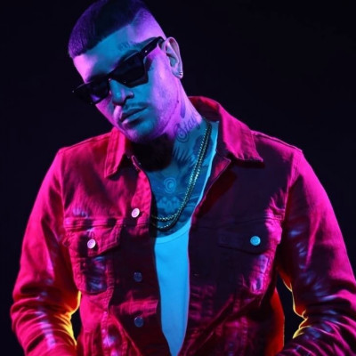 Ο Snik θα κάνει τη ζωή του ταινία και ξέρουμε τα πάντα