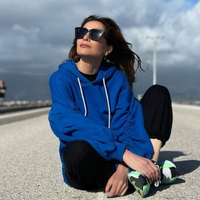 Δέσποινα Βανδή:Η φώτο με την κόρη της αγκαλιά κάνει το γύρο του διαδικτύου