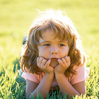Πέντε τρόποι να βοηθήσετε τα παιδιά σας να εκφραστούν