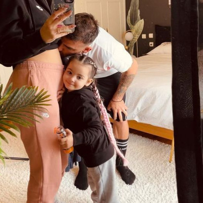 Το πιο αγαπημένο κορίτσι του Instagram περιμένει δεύτερο παιδί (photos)