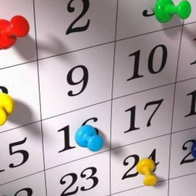 Αργίες 2021: Πότε πέφτει Πάσχα 2021 - Όλα τα τριήμερα της χρονιάς