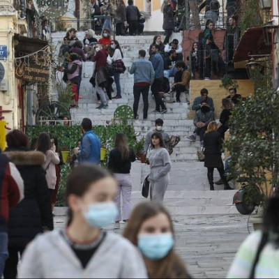 Κωδικός «άρση lockdown»: Οι ημερομηνίες για αγορά, εστίαση, μετακινήσεις