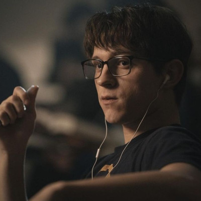 Έχεις δει τον μικρότερο αδερφό του Tom Holland; Μοιάζουν πολύ