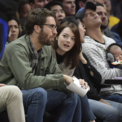 Αποκαλύφθηκε το φύλο του μωρού της Emma Stone