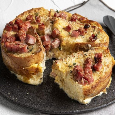 Άκης Πετρετζίκης: Πουτίγκα ψωμιού