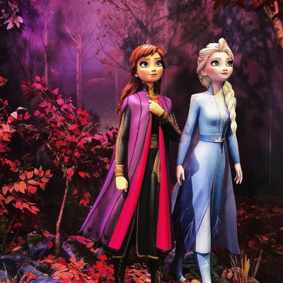 Μια τρελή θεωρία θέλει Elsa και Anna του Frozen να είναι αδερφές του Tarzan